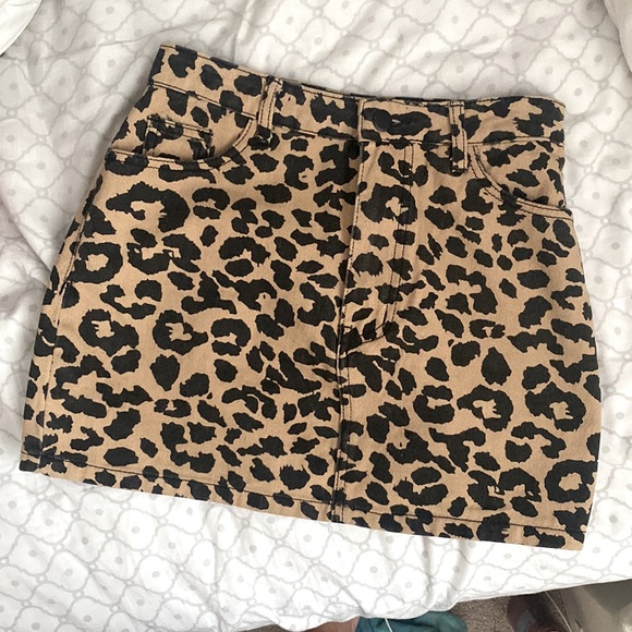 🐆 Revolve super down isla denim mini skirt - Picture 5 of 8